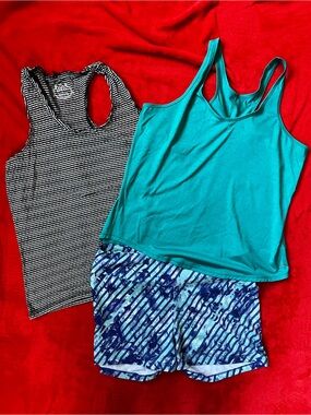 Bundle Marika Tek shorts & PrAna tops